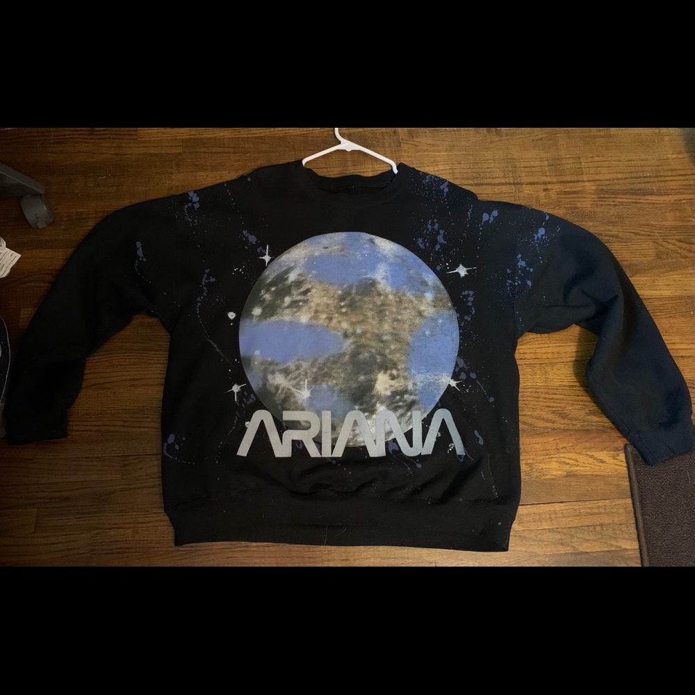 Ariana Grande Splatter / Lollapalooza Crewneck